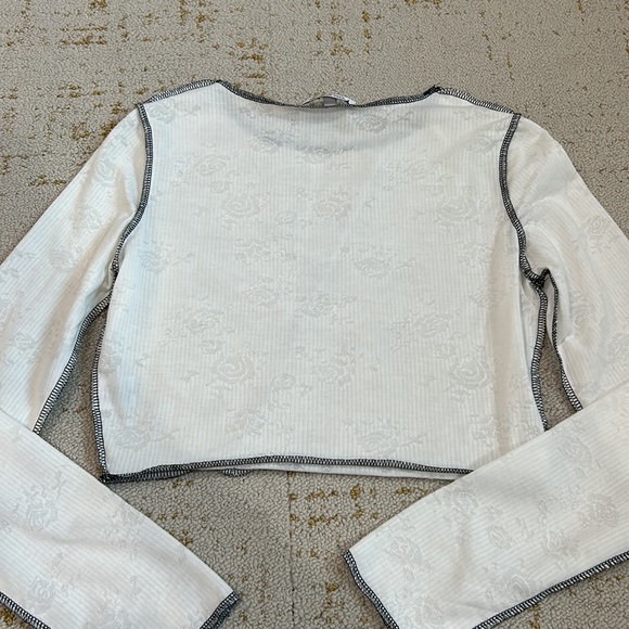 PRETTY GARBAGE CROP TOP - Picture 2 of 4